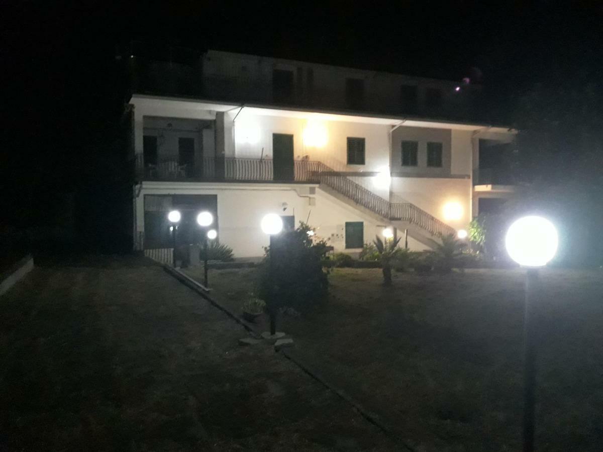 Casa Rosario Lejlighed Riposto Eksteriør billede